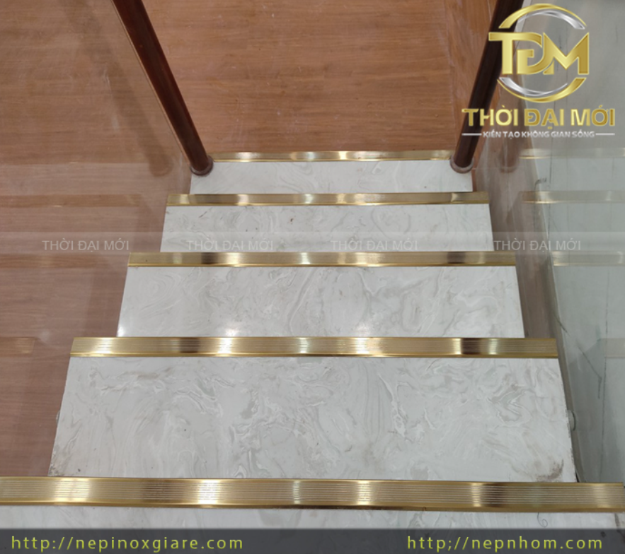 Nẹp Inox Cầu Thang – Giải Pháp Chống Trượt Bền Đẹp Cho Mọi Công Trình